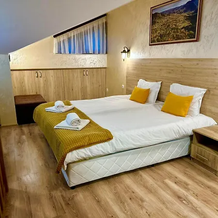 Apartman From Sunrise To Sunset At Oak Szmoljan