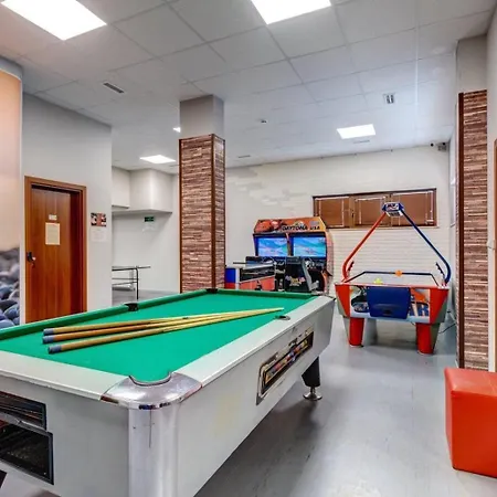 From Sunrise To Sunset At Oak Apartman